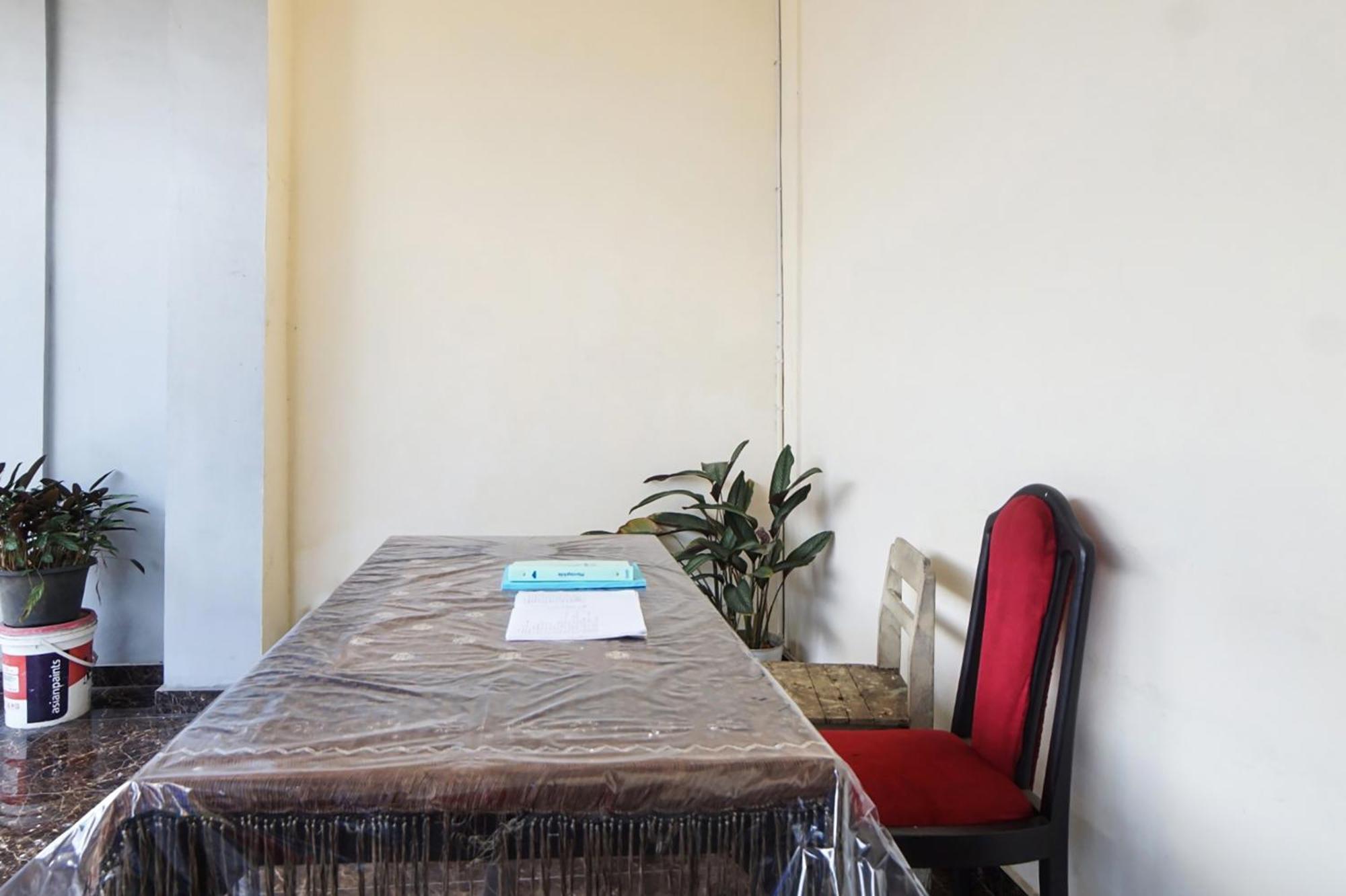 Hotel Oyo 90785 Mutiara